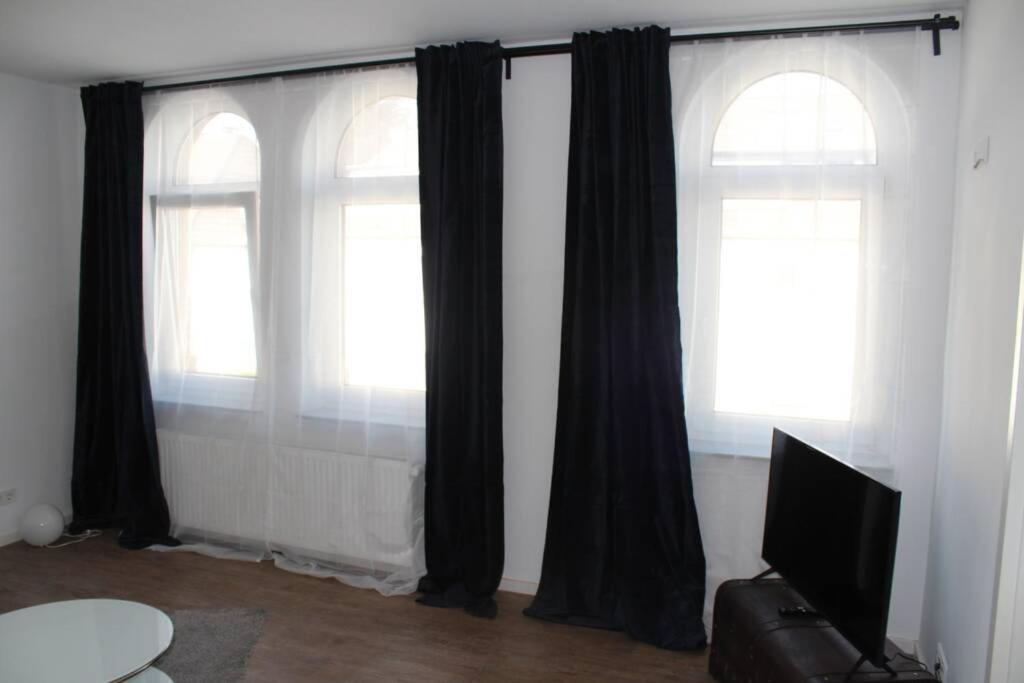 London . Chillinghouse # 9, 3 Min. Vom Ice, Netflix, Garten Siegburg Bagian luar foto